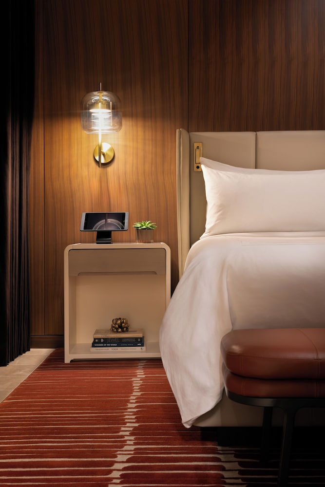 Vista King Suite