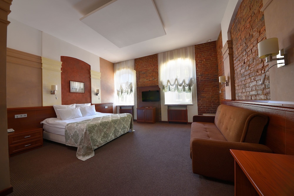 Deluxe Double or Twin Room