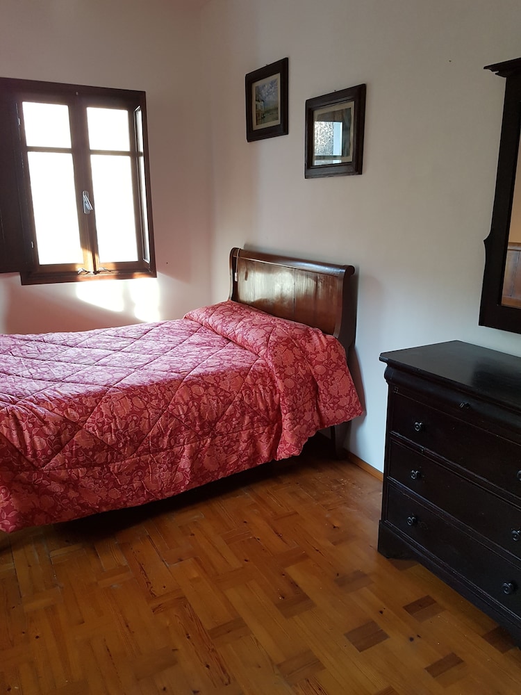 Double Room, Shared Bathroom, Mountain View
