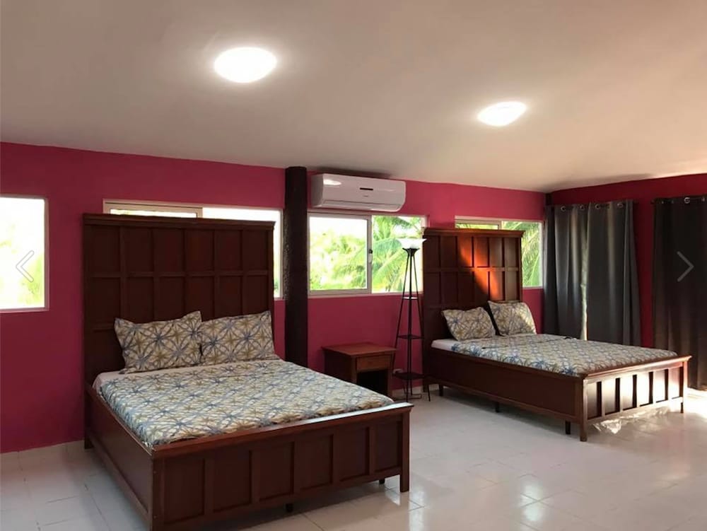 Room, 1 King Bed, Garden View (King Room with Garden View) photo 2