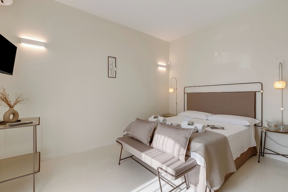 Family Villa, Multiple Bedrooms (Villa Elysium With Pool And Garden) photo 3
