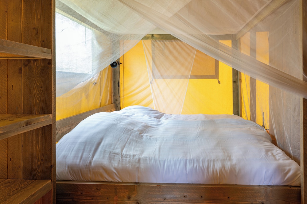 Tent (Safari (Mouette)) photo 2