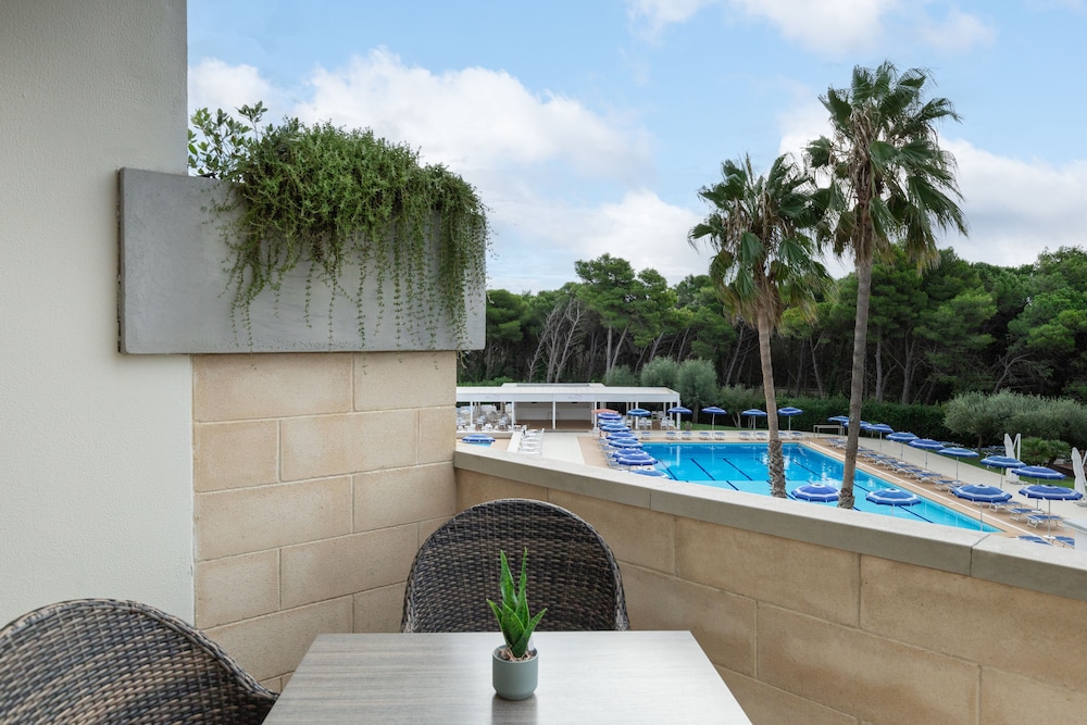 Family Room (Lato Piscina)
