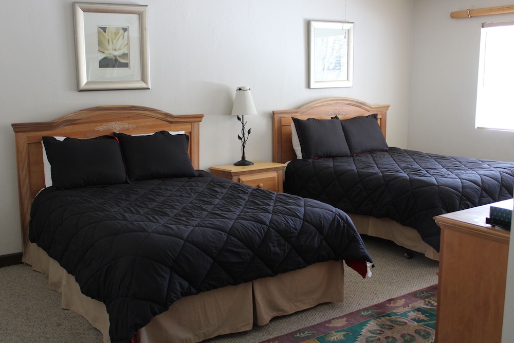 Room 306, Aspen Room, 2 Queen Beds