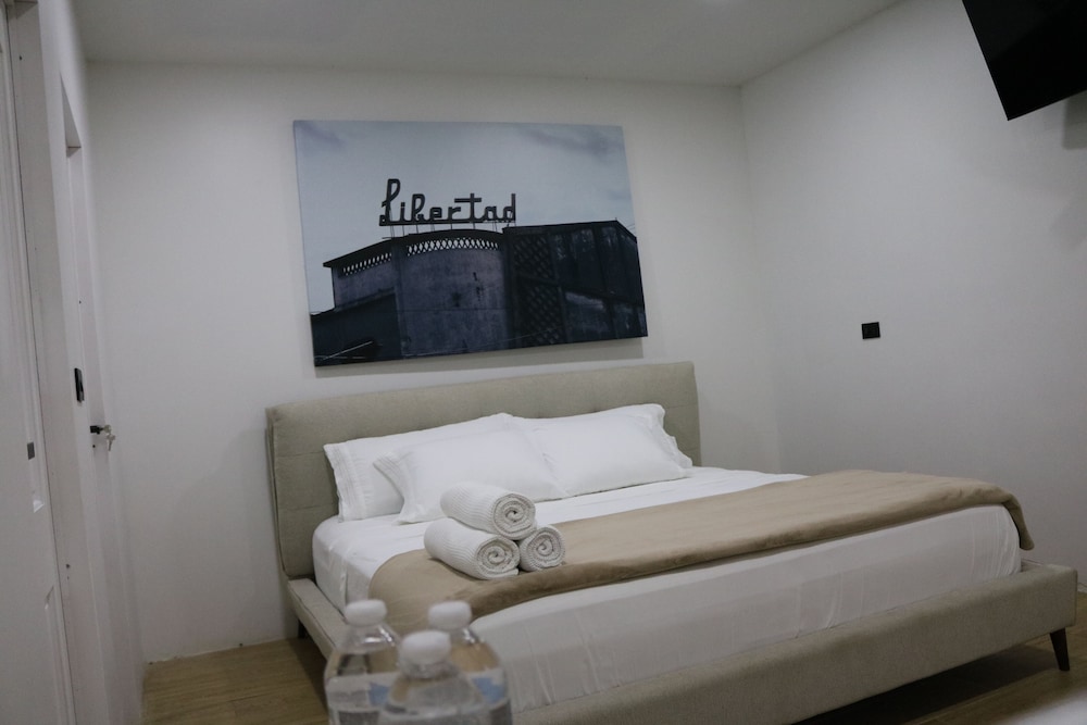 Double Room, 1 King Bed, Garden View photo 1