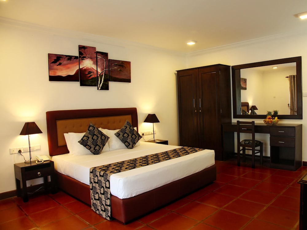 Super Deluxe Double with Bathtub and Complimentary Airport Transfer