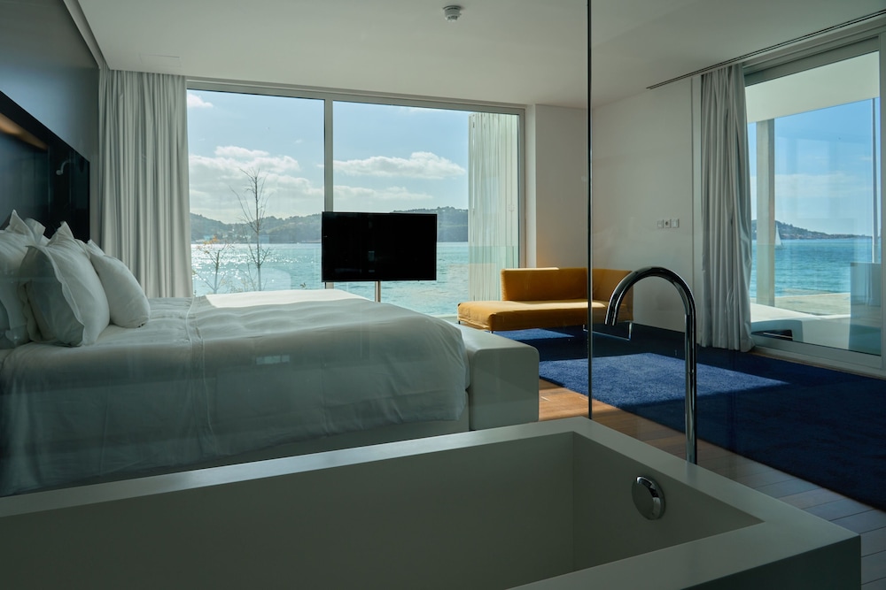 Suite (Diplomatic) - Photo 5