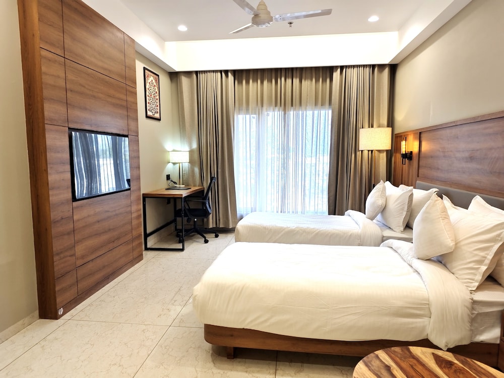 Deluxe Twin Room photo 2