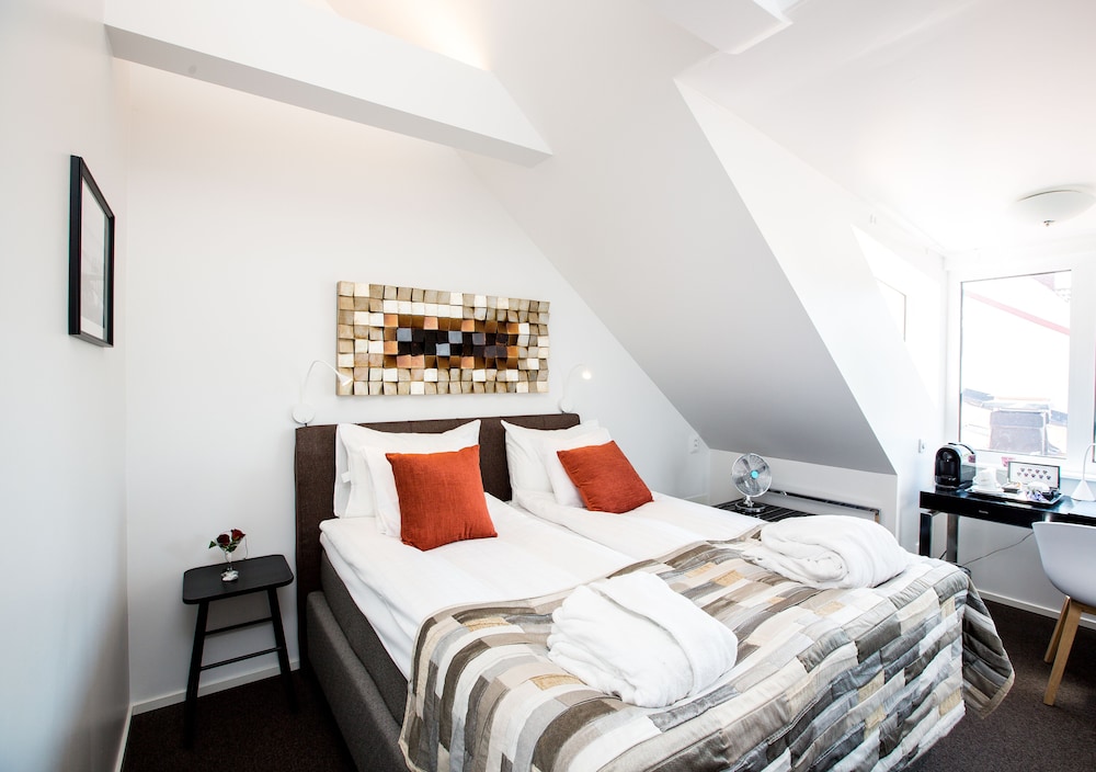 Double Room, 1 Queen Bed photo 3