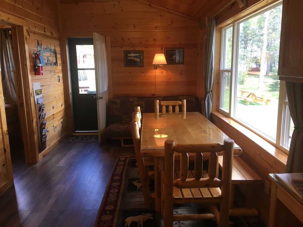 Loon's Nest Cabin photo 3