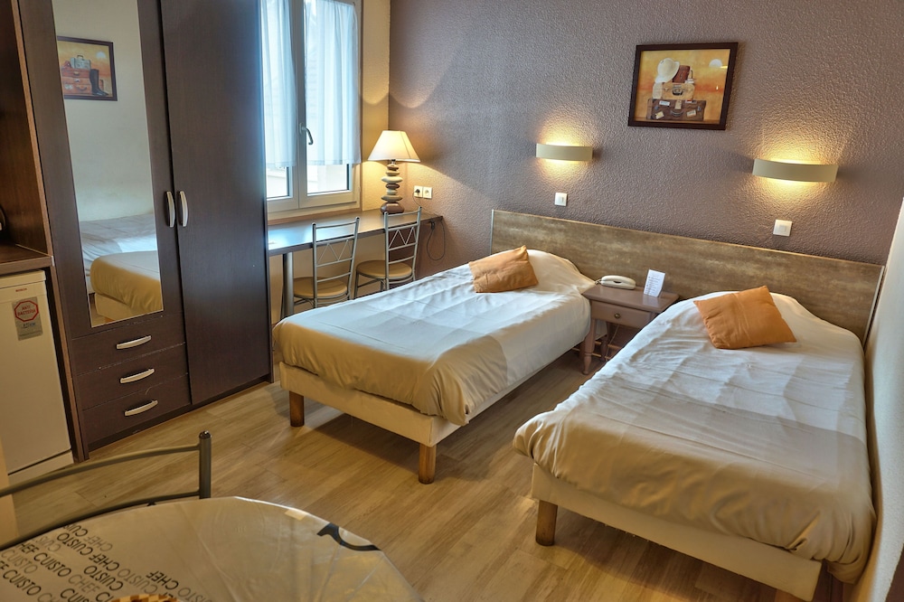 Standard Twin Room photo 1