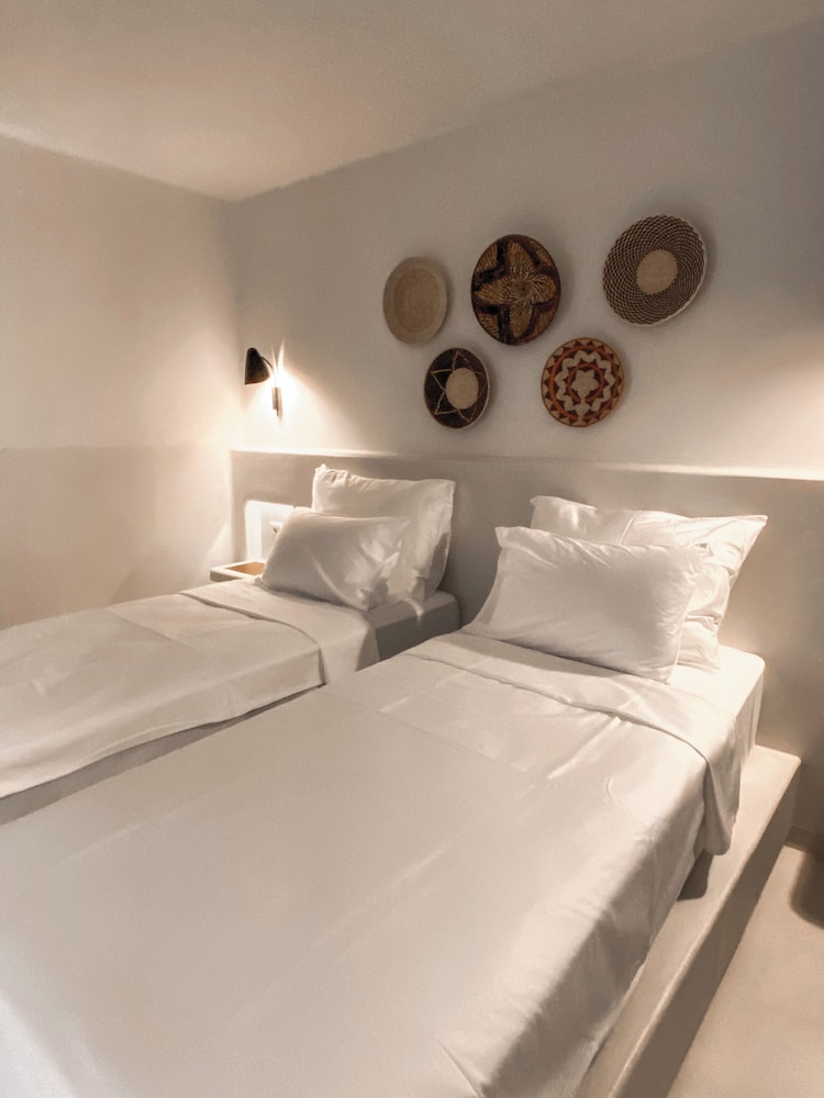 Suite, 2 Twin Beds, Garden View