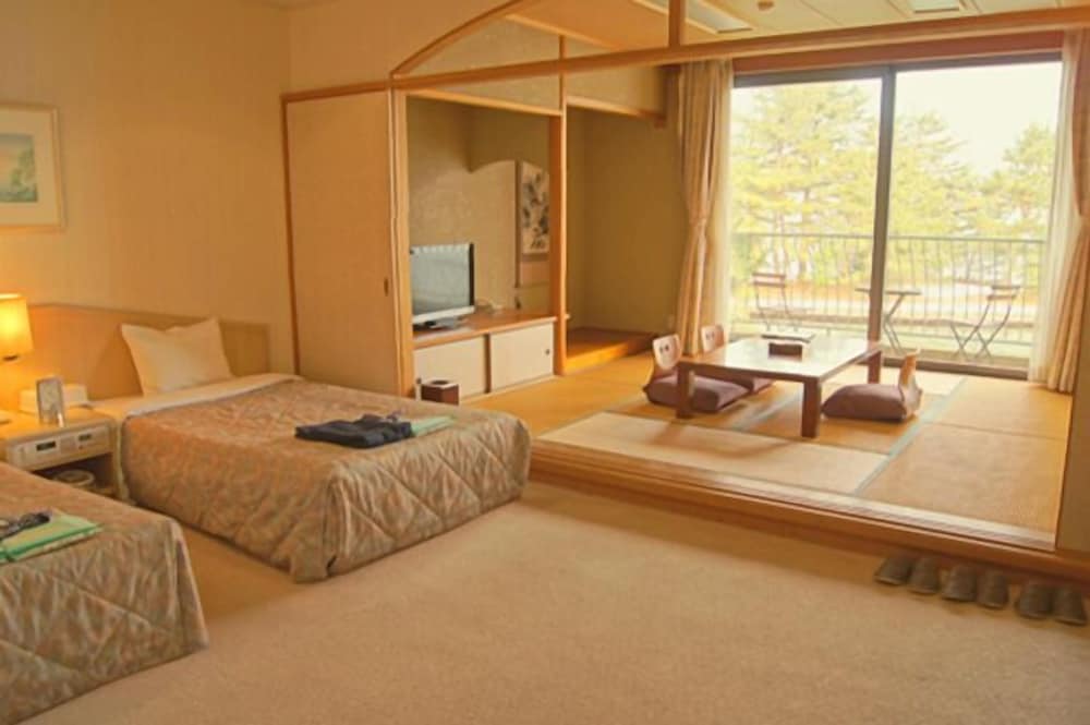 Japanese Western Style Room with Sea View