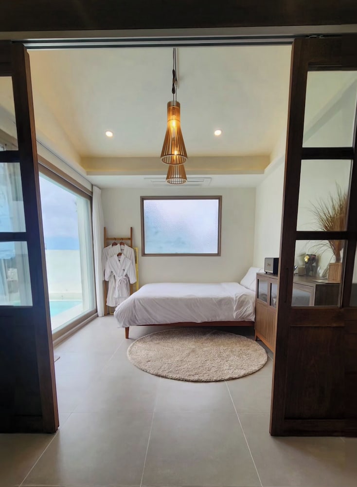Premium House photo 2