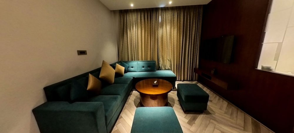 Premium Suite