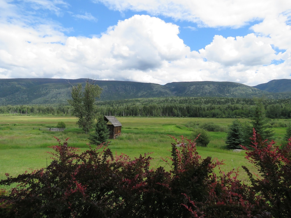 Deluxe House, 2 Bedrooms, Mountain View, Garden Area photo 1