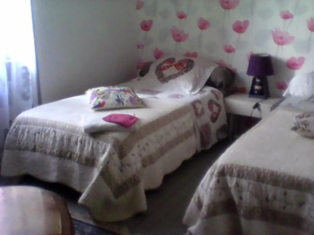 Twin Room, 2 Twin Beds - Photo 2