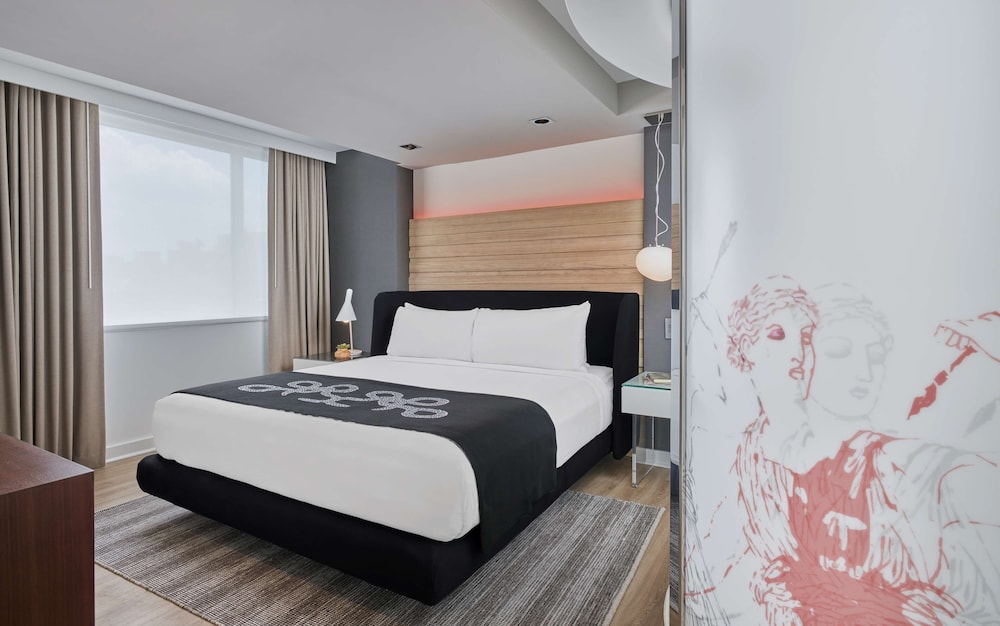 Room, 1 Queen Bed, Accessible Bathtub (Mobility/Hearing) - Photo 2