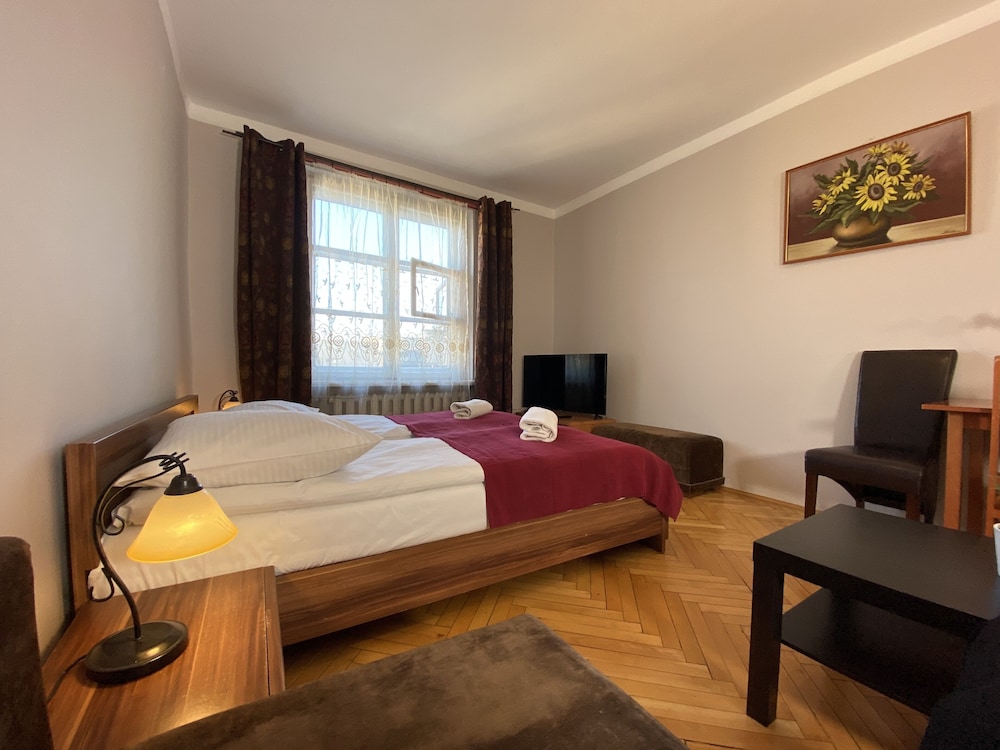 Apartment Selected at Check-In - different locations (6 adults) - Photo 13