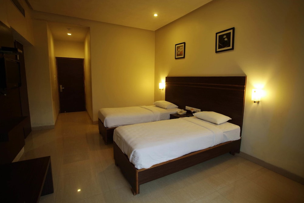 Deluxe Room - Photo 6