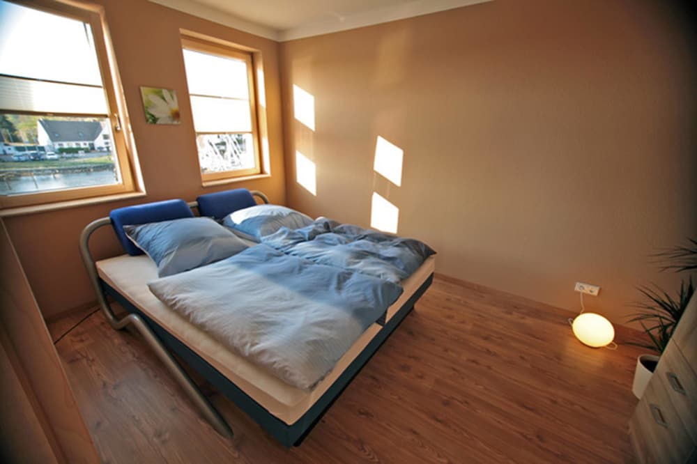 Family Apartment 2 / 2 Bedrooms, Balcony (+45 EUR/Stay Cleaning Fee)