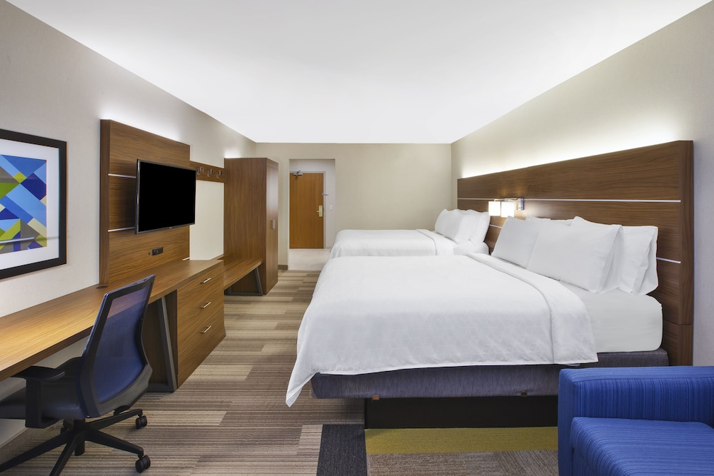 Standard Room, 2 Queen Beds, Accessible (Mobility, Roll-In Shower) photo 1