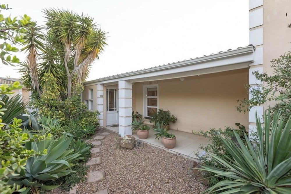 House, 3 Bedrooms, Accessible, Garden View