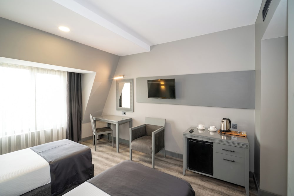 Standard Twin Room photo 3