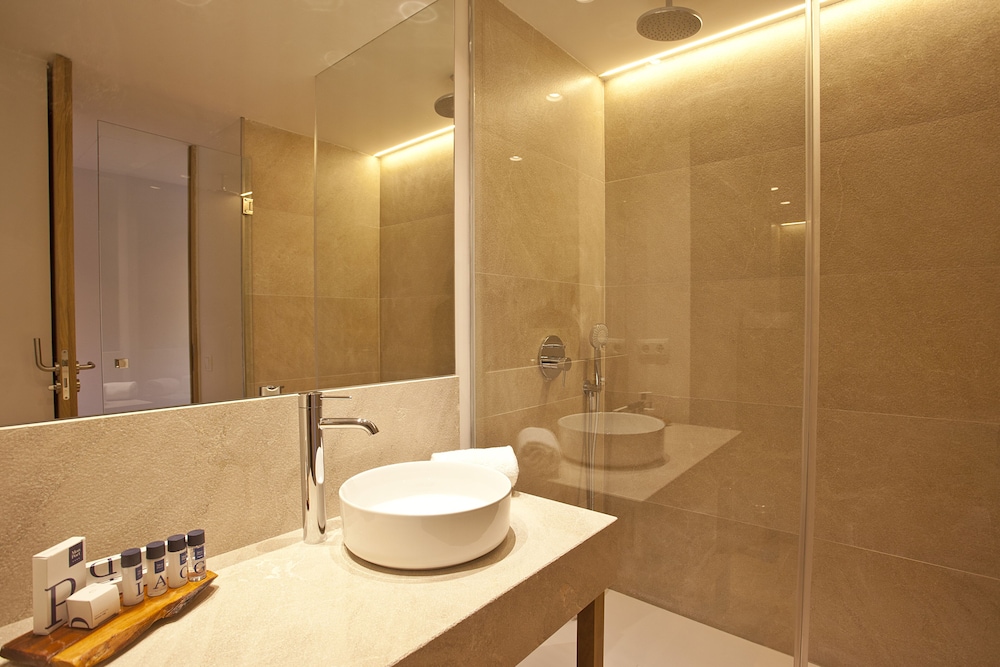 Standard Double Room, Balcony (Spa access) - Photo 7