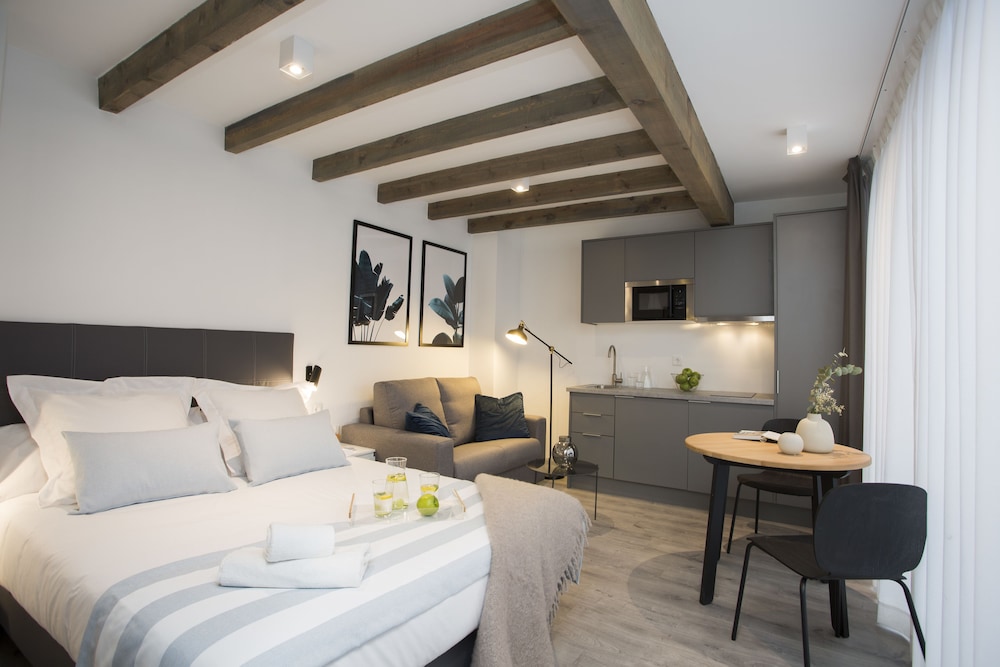 Studio, Ground Floor (Parque Central V) thumbnail 5