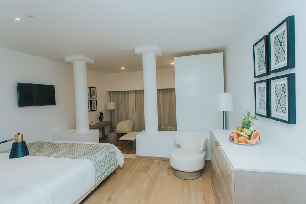 Family Club Junior Suite - Photo 9