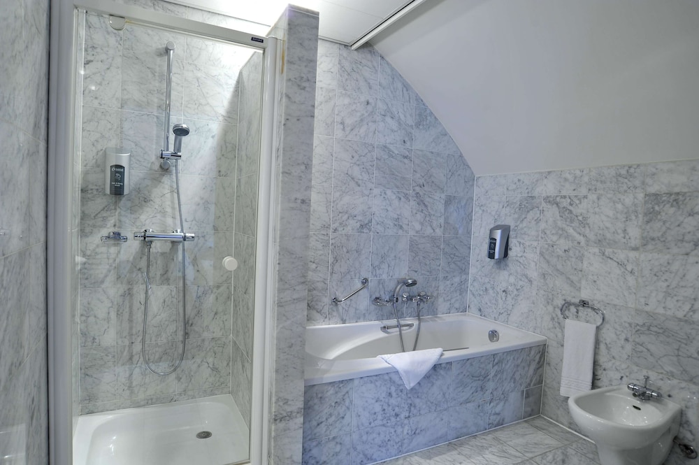 Junior Suite, 1 King Bed - Photo 5