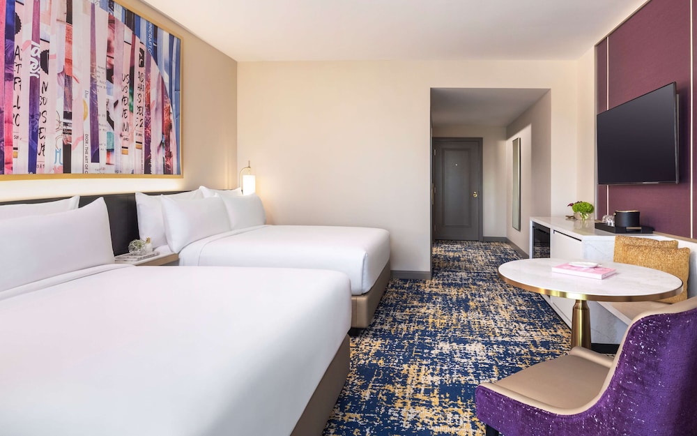 Deluxe Room, 2 Queen Beds (Panoramic View)