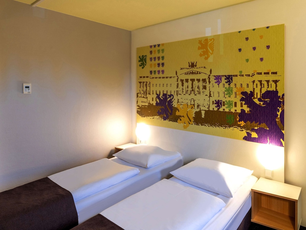 Twin Room - Photo 4