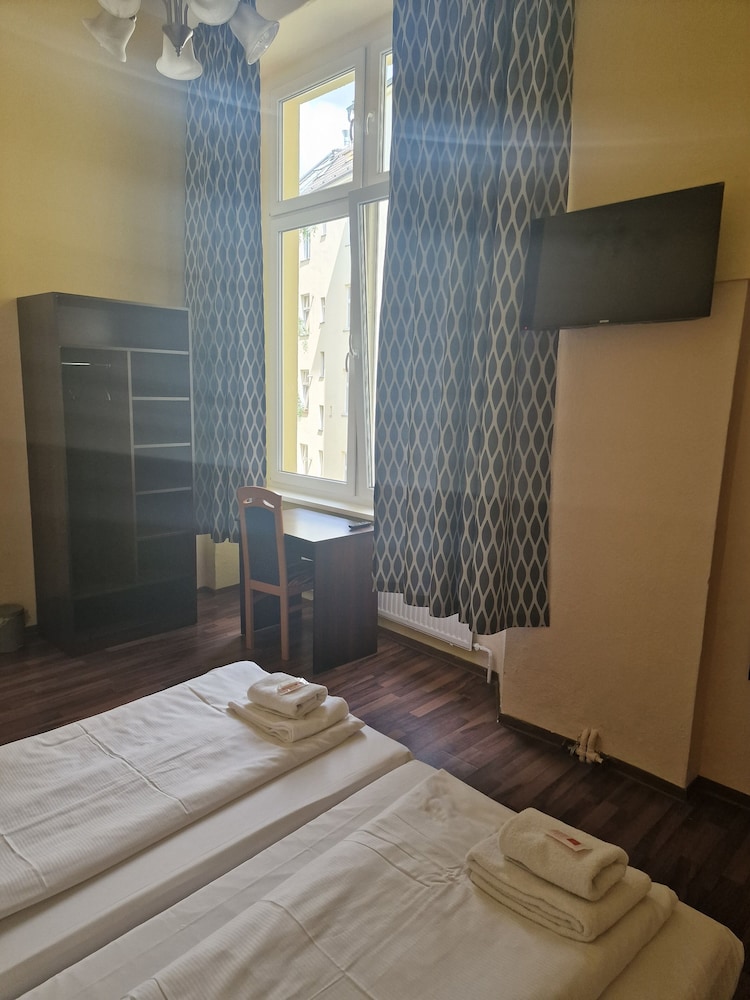 Double or Twin Room, Shared Bathroom photo 1