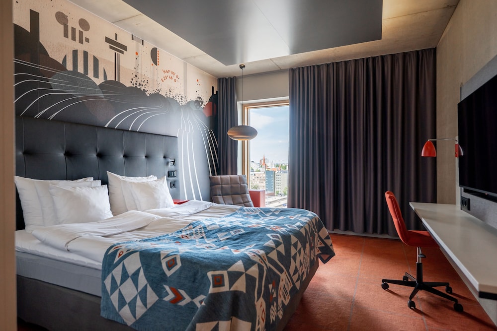 Room, 1 King Bed (Solo)