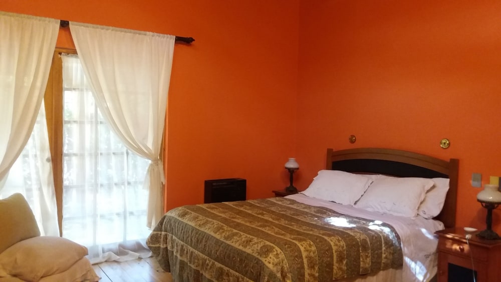 Standard House, 4 Bedrooms, Private Bathroom photo 1