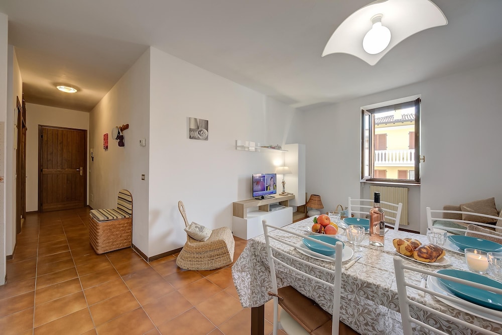 Apartment photo 3