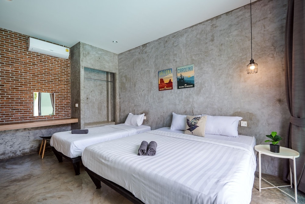 Three-Bedroom Villa - Photo 9