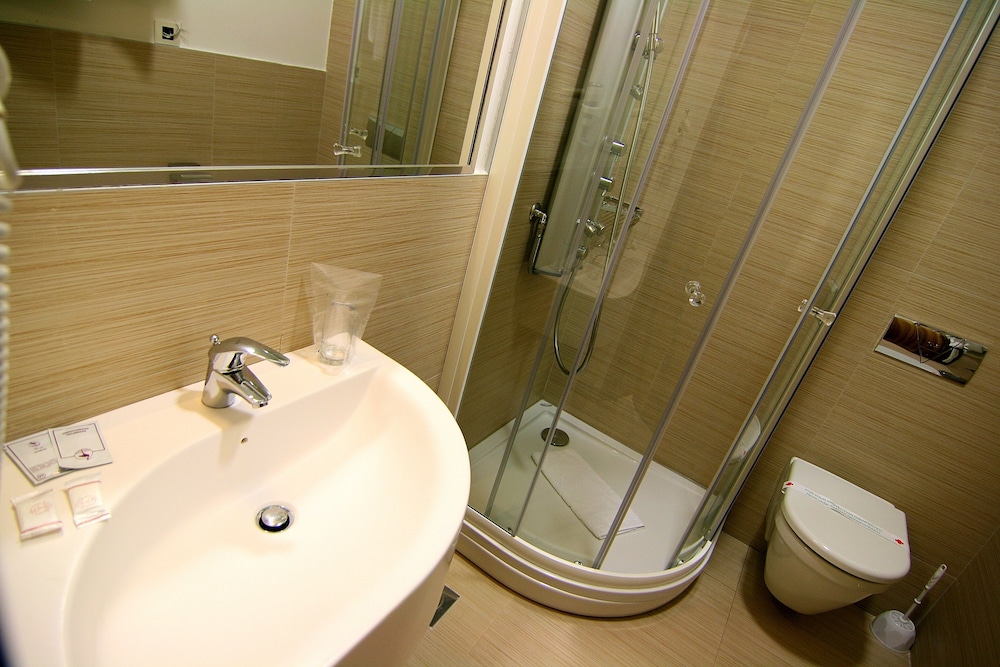 Deluxe Twin Room, 1 Bedroom, Accessible, Garden View photo 2