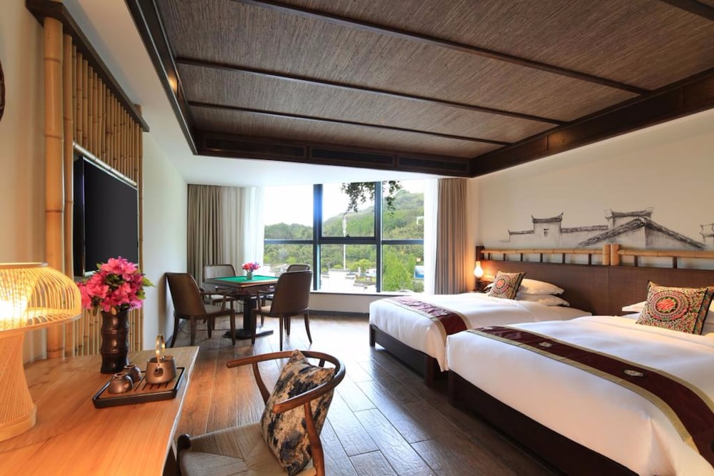 Deluxe Twin Room, Mountain View photo 1