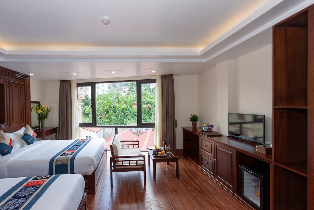Executive Room, Lake View - Photo 9