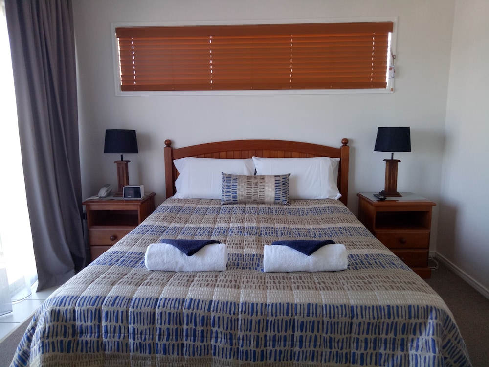 Apartment, 2 Bedrooms, Ocean View photo 2