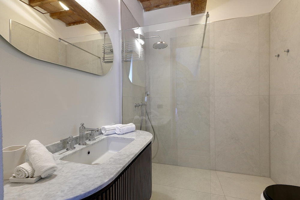 Comfort Suite photo 2