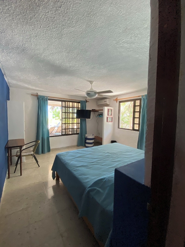 House, 4 Bedrooms, Smoking, Private Pool