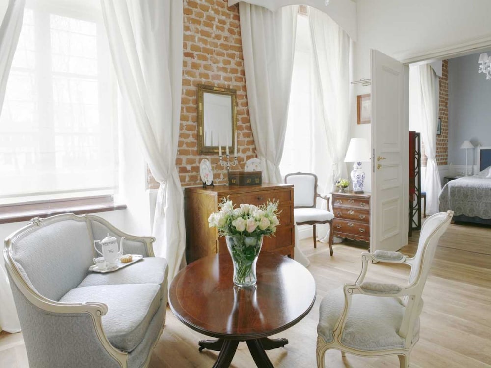 Apartment photo 2