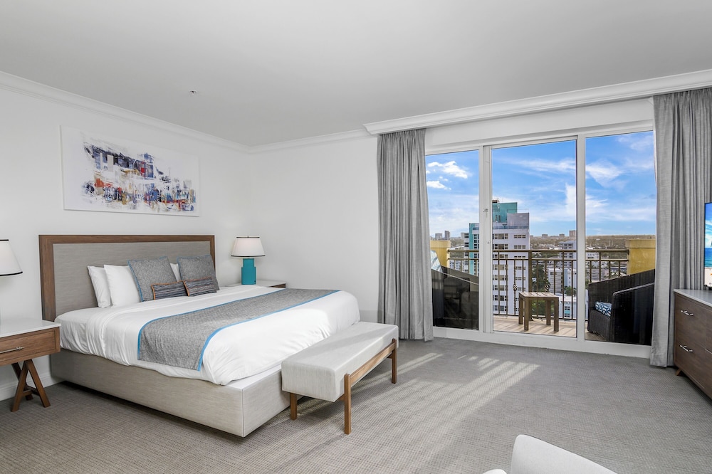 Penthouse, Multiple Beds - Photo 24