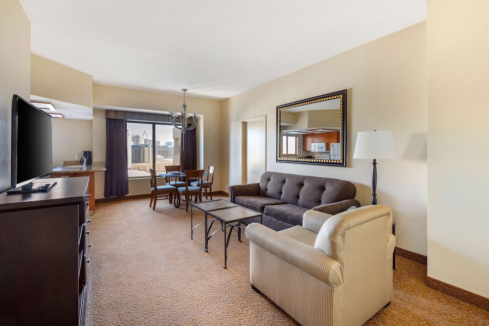 1 BEDROOM 1 KING SUITE AND SOFABED - Photo 1