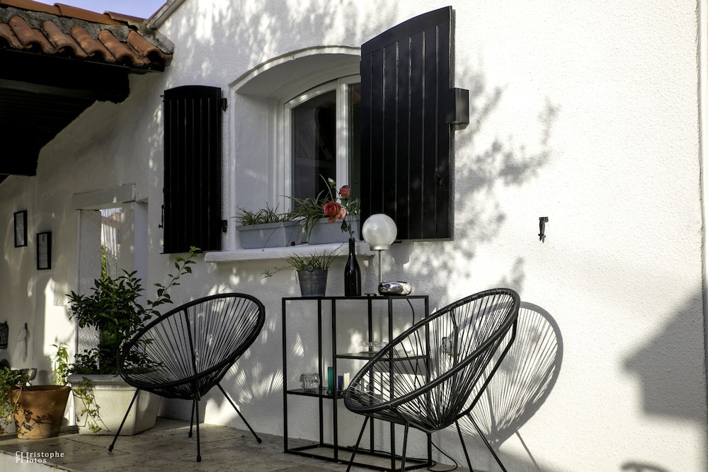 Design Double Room, 1 Queen Bed, Terrace, Garden Area - Photo 12