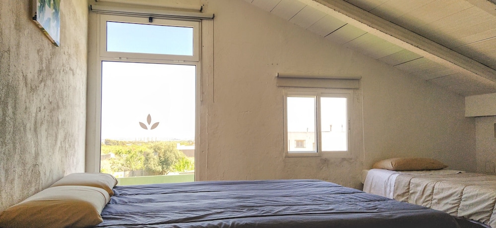 Triple Room, Multiple Beds, Private Bathroom